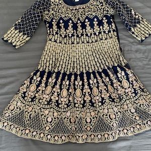 Please be informed this outfit is full of glitters it shines and sparkles .